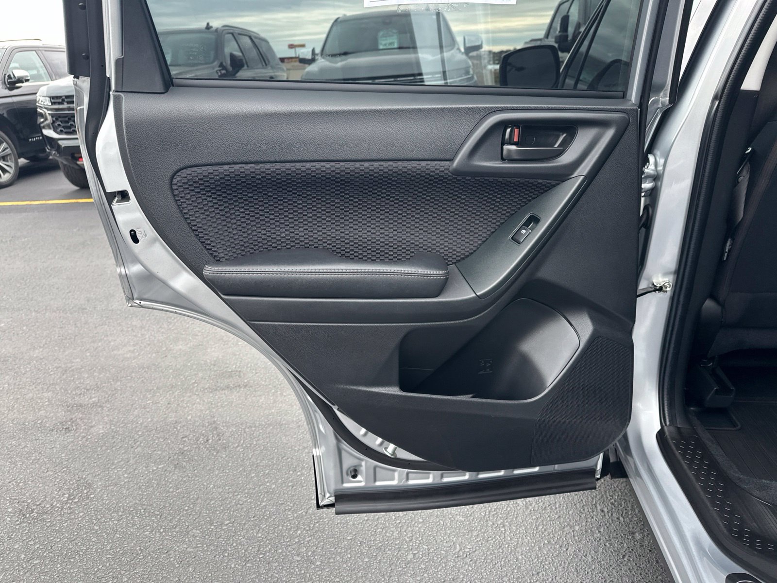 Used 2018 Subaru Forester 2.5i w/ Alloy Wheel Package AWD/4WD image 19