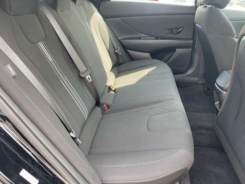 Certified 2025 Hyundai Elantra Sport FWD image 20