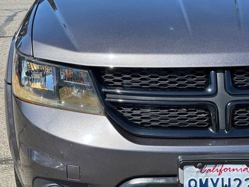 Used 2019 Dodge Journey SE w/ Blacktop Package FWD image 46