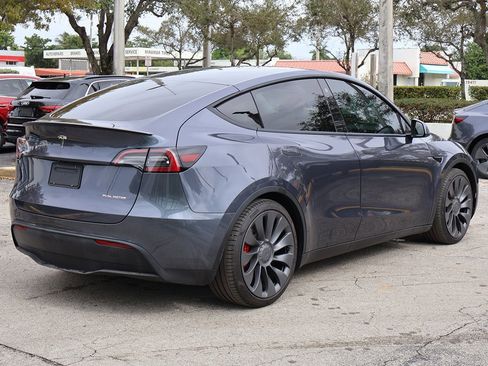 Used 2023 Tesla Model Y Long Range image 10