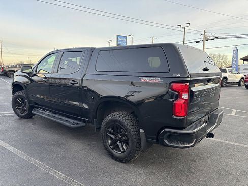 Used 2020 Chevrolet Silverado 1500 LT Trail Boss w/ Midnight Edition image 3