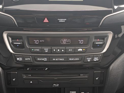 Used 2020 Honda Pilot Touring image 26