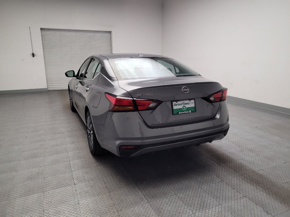 Used 2025 Nissan Altima 2.5 SV FWD image 6