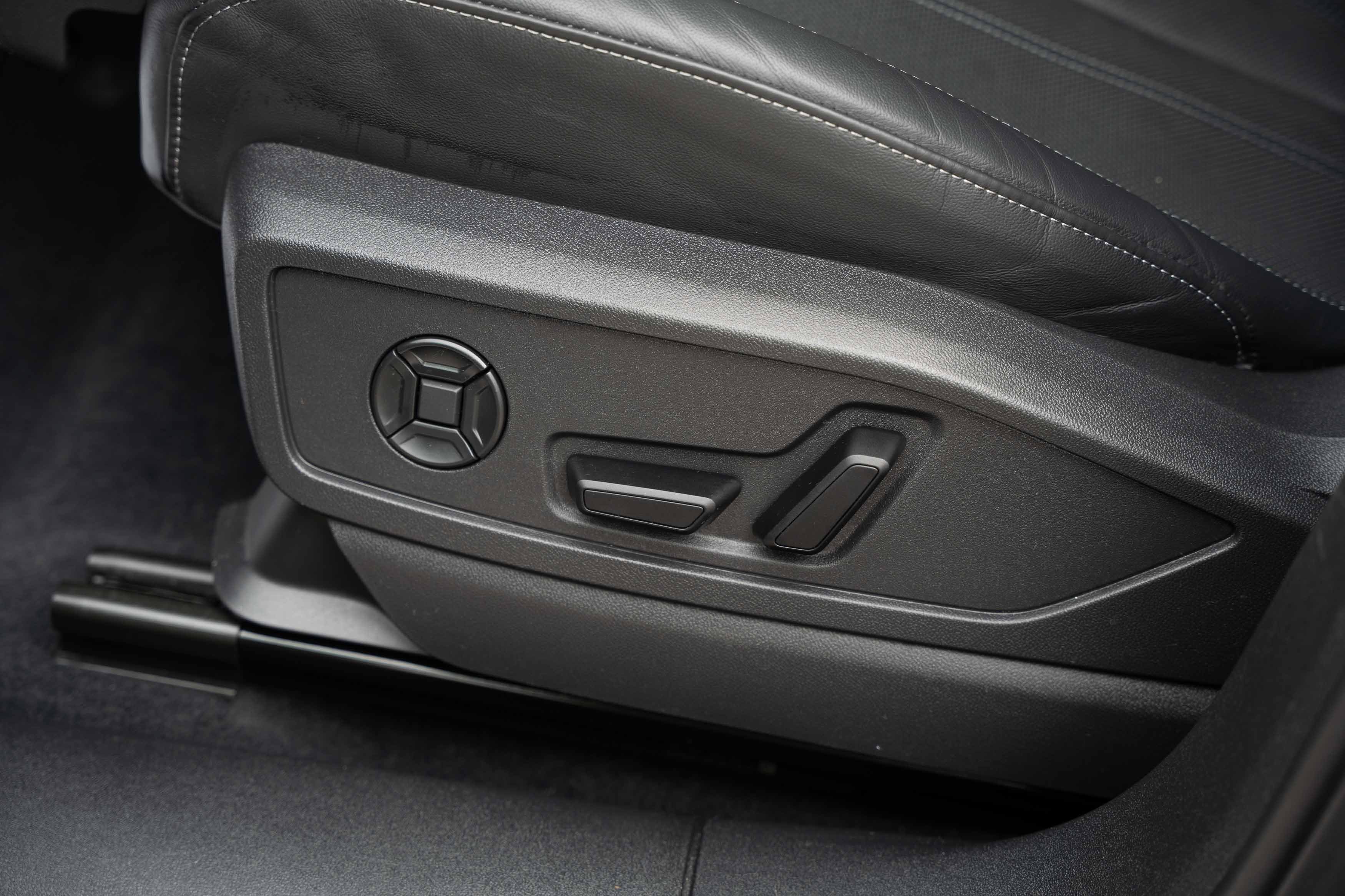 Certified 2025 Audi Q5 Premium Plus AWD/4WD image 17