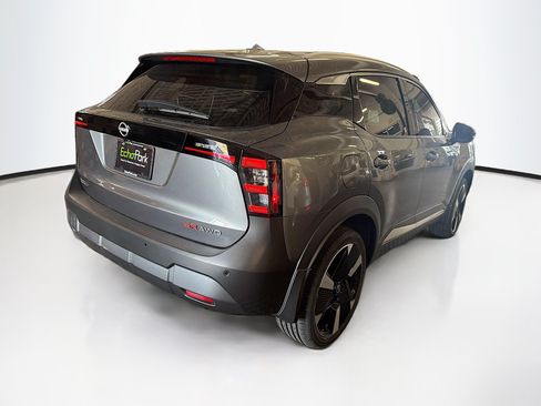 Used 2025 Nissan Kicks SR AWD/4WD image 9