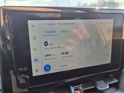 Used 2025 Toyota Corolla LE image 55