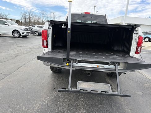 Certified 2019 Ford F150 Lariat w/ Equipment Group 502A Luxury image 20