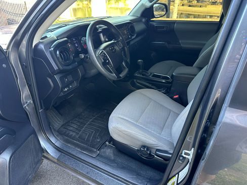 Used 2020 Toyota Tacoma SR5 image 11