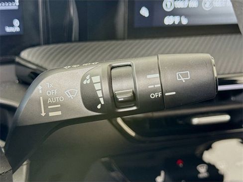 Certified 2025 Nissan Kicks SR w/ SR Premium Package image 16