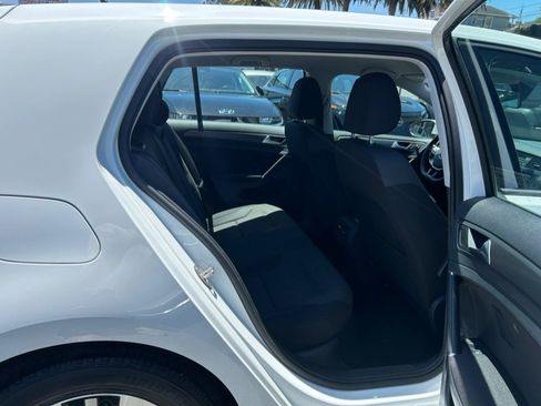 Used 2019 Volkswagen e-Golf SE w/ Driver Assistance Package FWD image 35