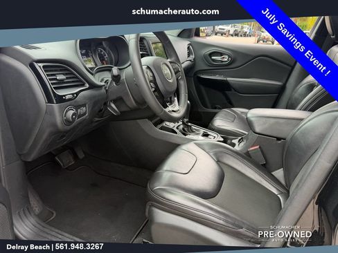 Used 2020 Jeep Cherokee Latitude Plus FWD image 11