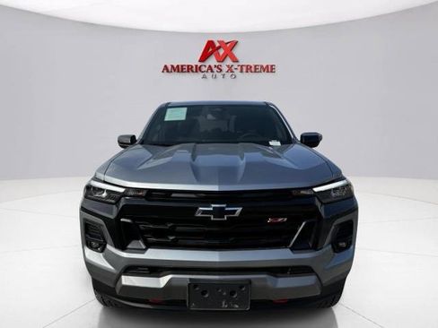 Used 2025 Chevrolet Colorado Z71 w/ Z71 Convenience Package 2 AWD/4WD image 9