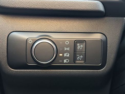 Used 2025 Ford Escape Active w/ Tech Pack #1 AWD/4WD image 16