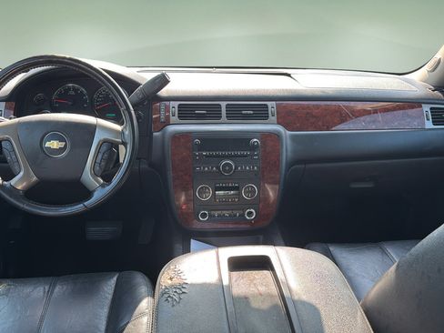 Used 2014 Chevrolet Tahoe LT w/ Texas Edition RWD image 9