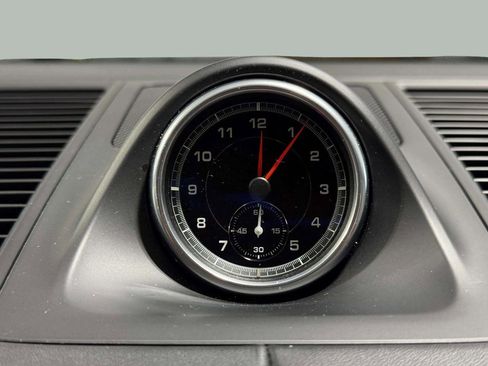 Used 2020 Porsche Macan Turbo image 12