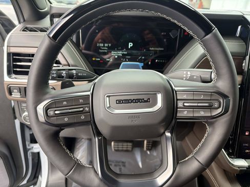 New 2026 GMC Yukon Denali Ultimate AWD/4WD image 26