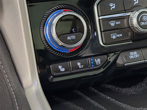 Used 2024 GMC Yukon Denali AWD/4WD image 25