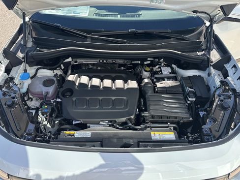 New 2025 Volkswagen Tiguan SE image 24