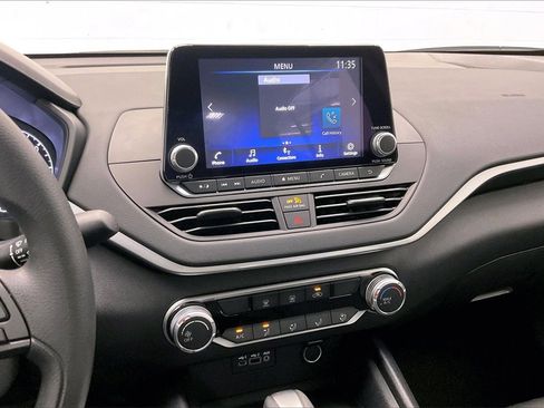 Certified 2025 Nissan Altima 2.5 S image 5