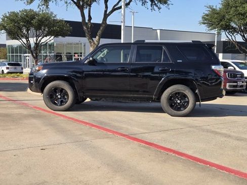 Used 2021 Toyota 4Runner SR5 RWD image 4