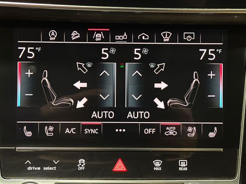 Used 2019 Audi Q8 Prestige w/ Towing Package AWD/4WD image 18