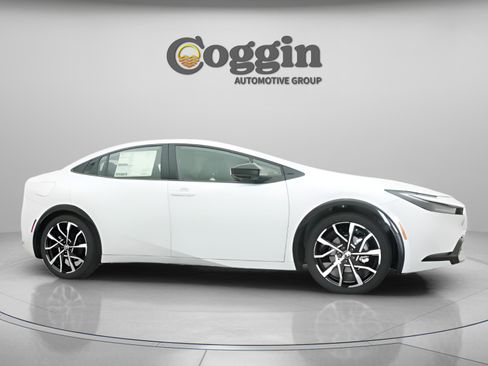 New 2026 Toyota Prius Plug-In Hybrid image 19