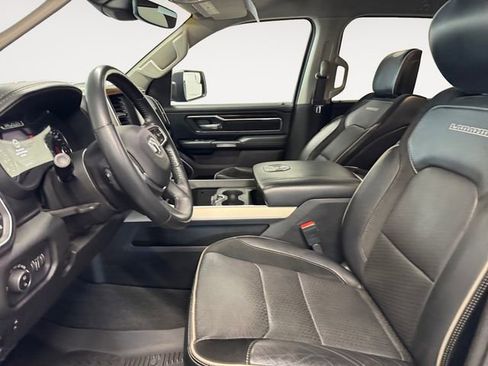 Used 2022 RAM 1500 Laramie AWD/4WD image 7