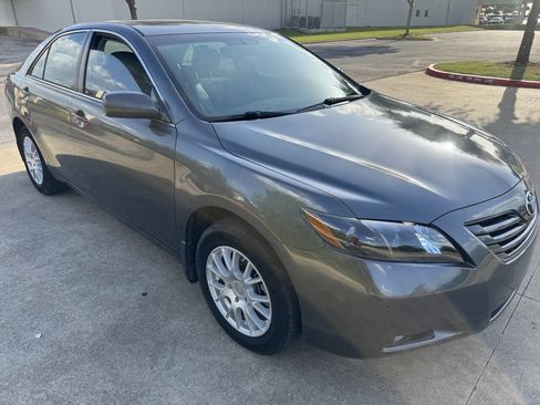 Used 2007 Toyota Camry XLE image 3