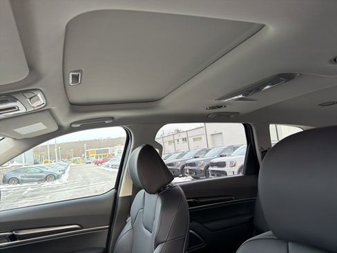 New 2025 Kia Telluride S image 11