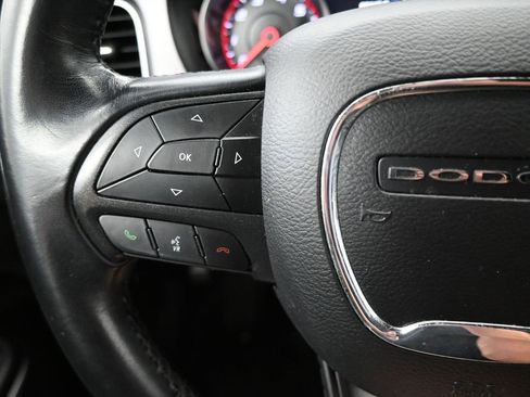 Used 2019 Dodge Charger SXT image 18