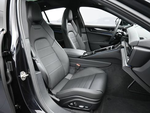 Certified 2025 Porsche Panamera 4 AWD/4WD image 30