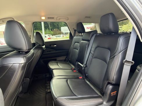 Certified 2026 Nissan Pathfinder SL AWD/4WD image 20