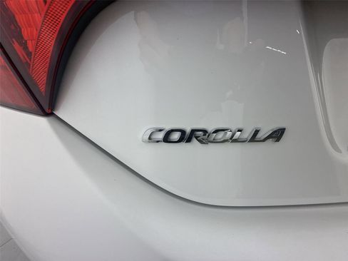 Used 2017 Toyota Corolla L FWD image 19