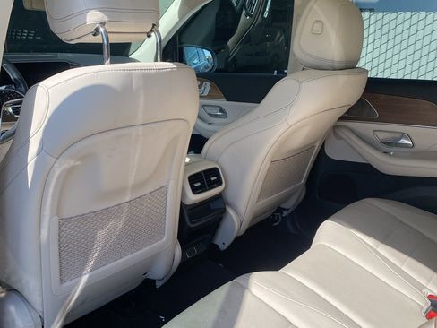 Used 2024 Mercedes-Benz GLE 350 4MATIC image 11