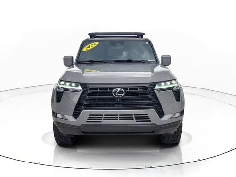Used 2024 Lexus GX 550 w/ Accessory Package (31) AWD/4WD image 2