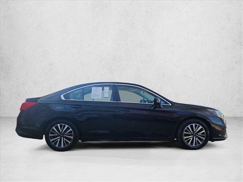 Used 2018 Subaru Legacy 2.5i Premium w/ Moonroof Package AWD/4WD image 5