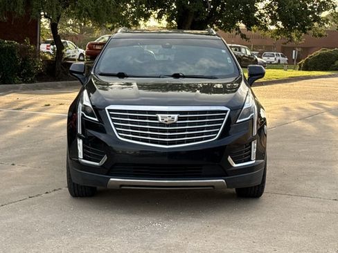 Used 2018 Cadillac XT5 Platinum w/ Driver Assist Package AWD/4WD image 2