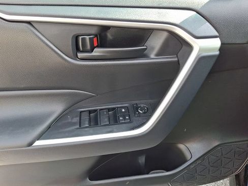 Certified 2025 Toyota RAV4 LE AWD/4WD image 12