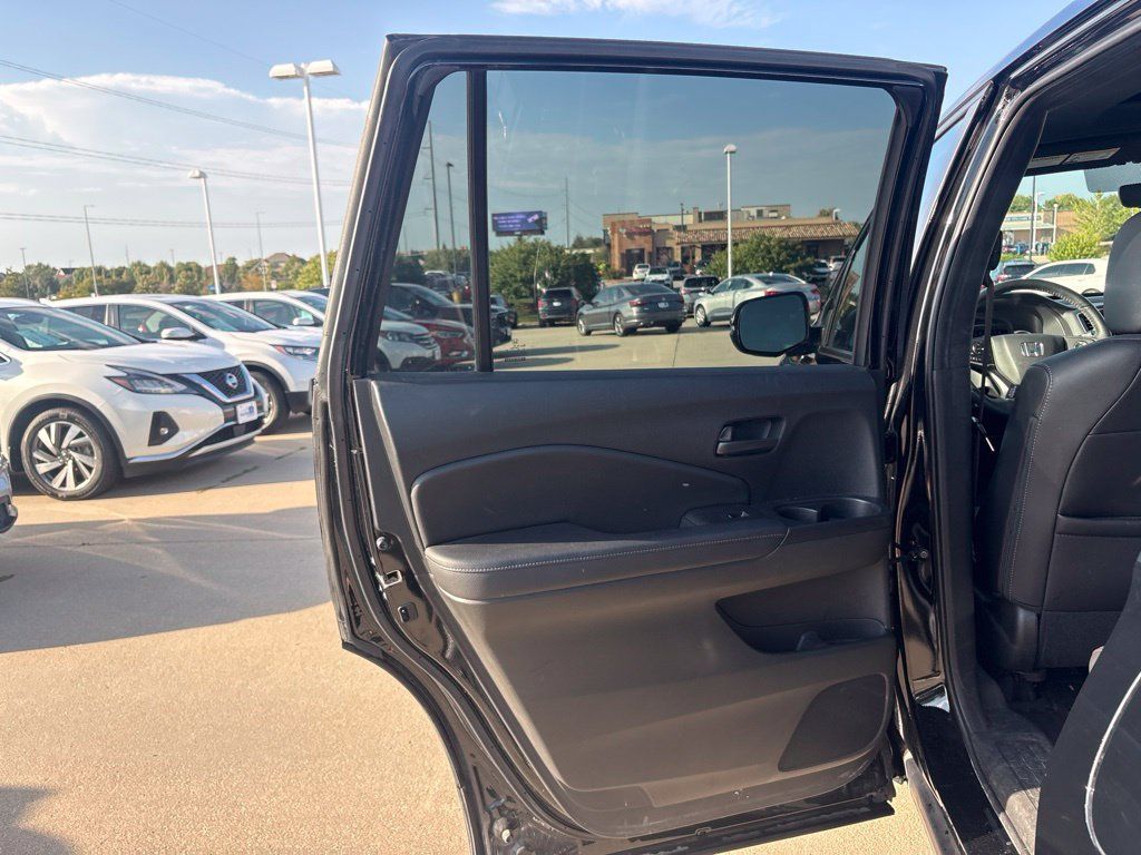 Used 2023 Honda Passport EX-L image 39