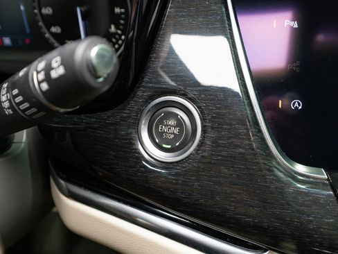 Used 2020 Cadillac XT6 Premium Luxury w/ LPO, Floor Liner Package AWD/4WD image 30