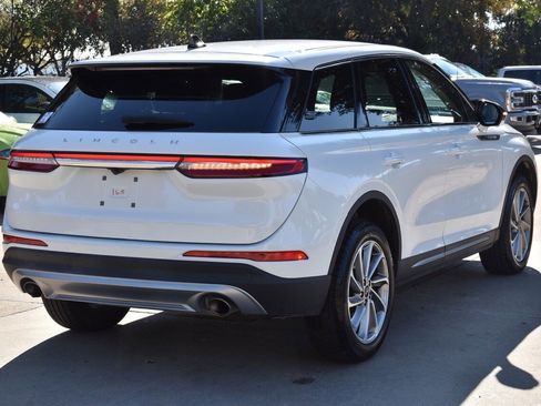 Certified 2025 Lincoln Corsair AWD w/ Equipment Group 101A image 8