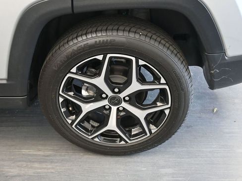 Used 2025 Jeep Compass Limited AWD/4WD image 15