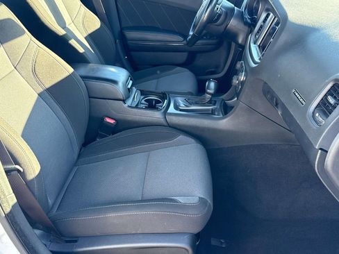 Used 2020 Dodge Charger SXT w/ Blacktop Package image 27