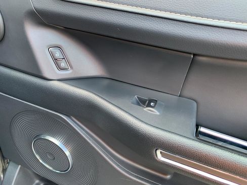 Used 2024 Ford Expedition Max XLT image 42