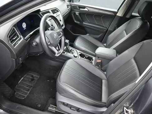 Used 2024 Volkswagen Tiguan SE AWD/4WD image 21