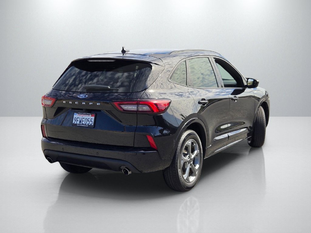 Used 2023 Ford Escape ST-Line w/ Tech Pack #1 FWD image 4