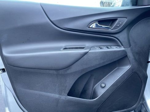 Used 2022 Chevrolet Equinox LT image 22