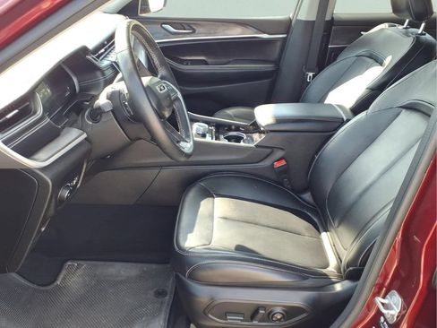 Used 2022 Jeep Grand Cherokee L Limited RWD image 10
