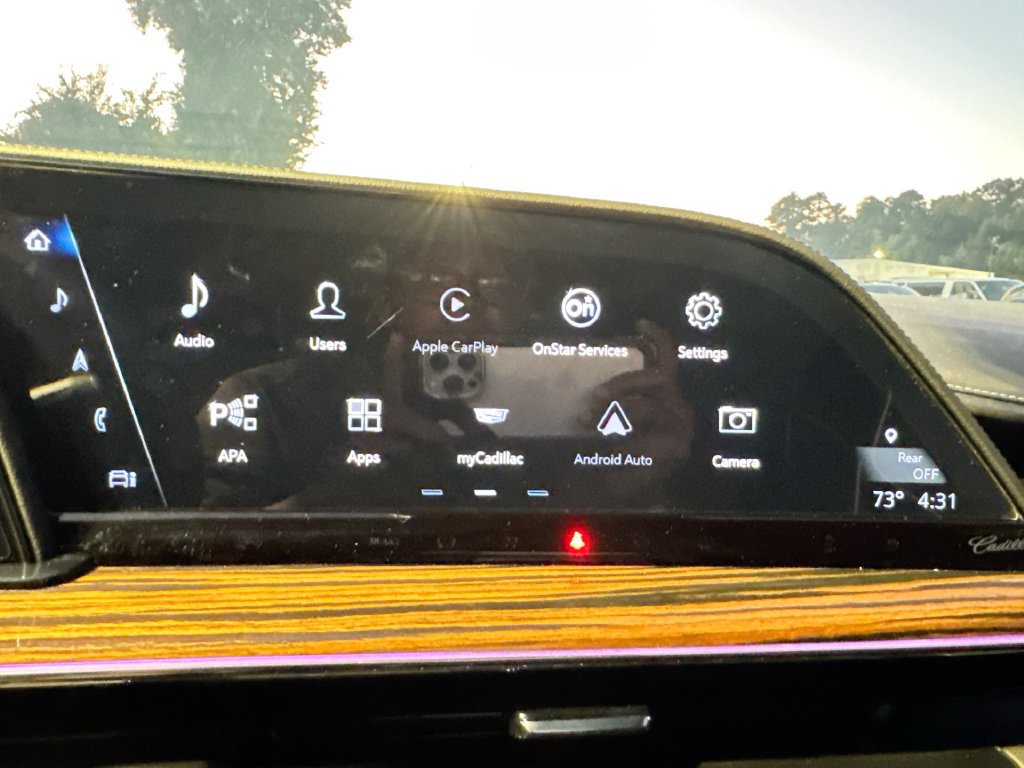Used 2024 Cadillac Escalade ESV Premium Luxury RWD image 27
