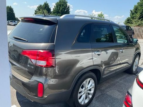 Used 2015 Kia Sorento EX FWD image 6